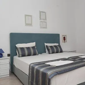 https://maison-la-mer.hotelschalkidiki.net